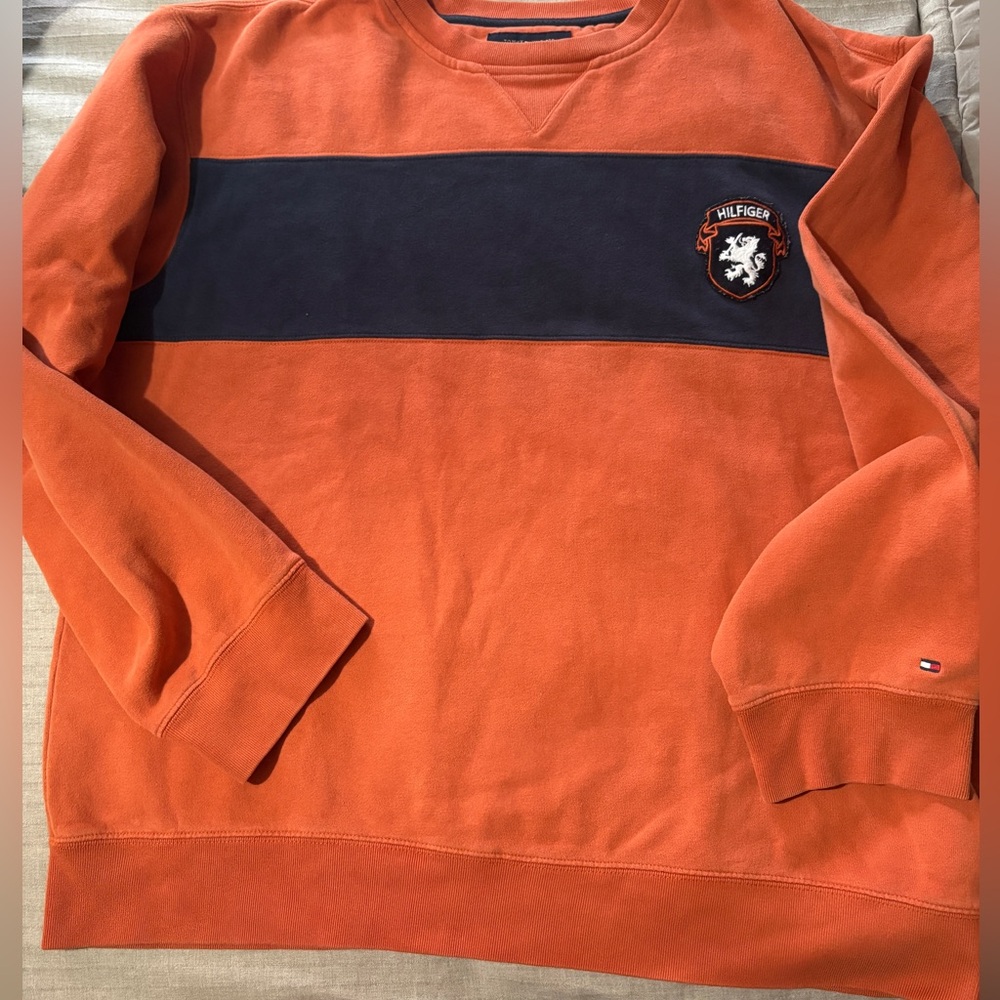 Vintage Tommy Hilfiger Men's Orange and Black Crewneck Sweater